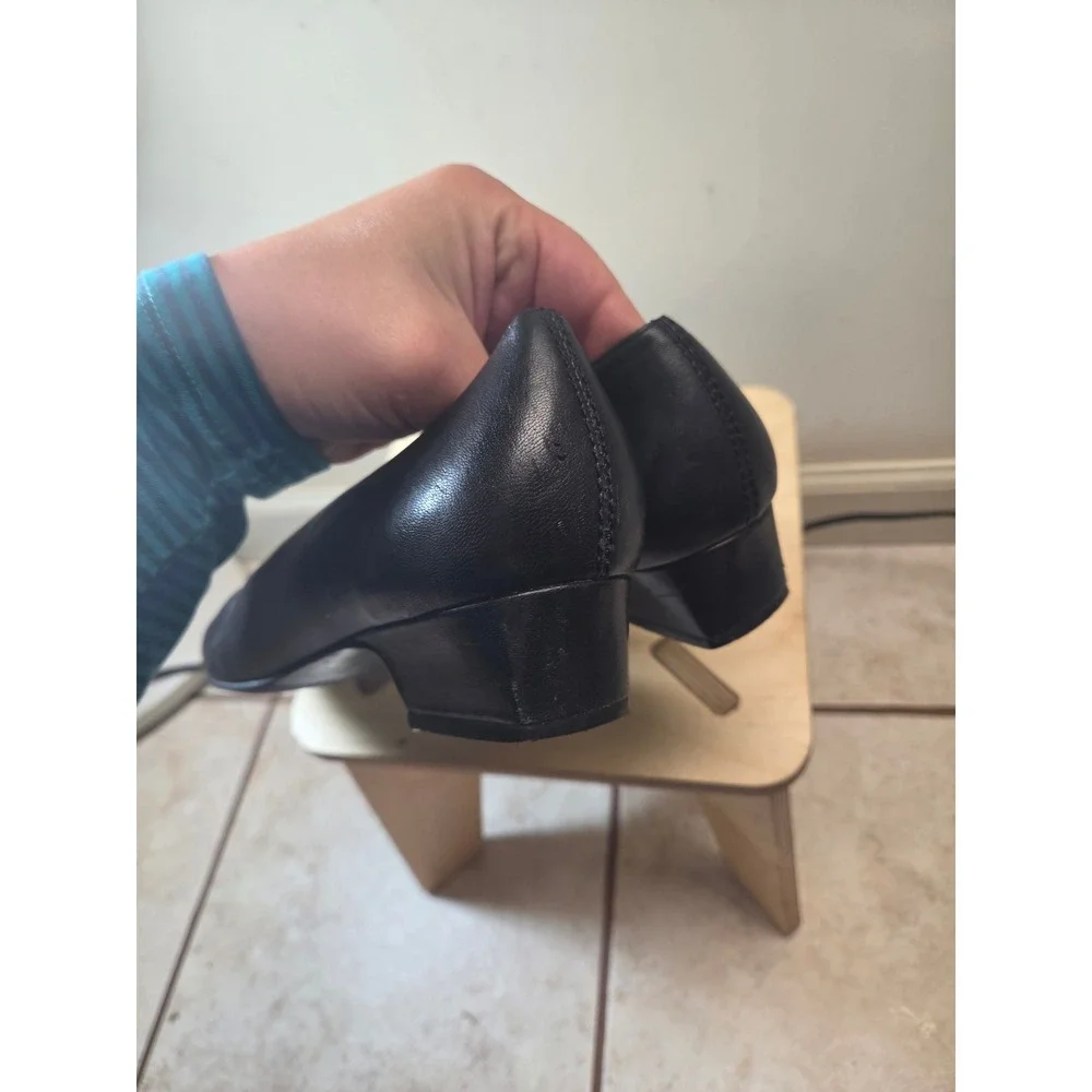 Trotters‎  Black Leather Low Wedge Heel Pumps Almond Toe Size 10 N